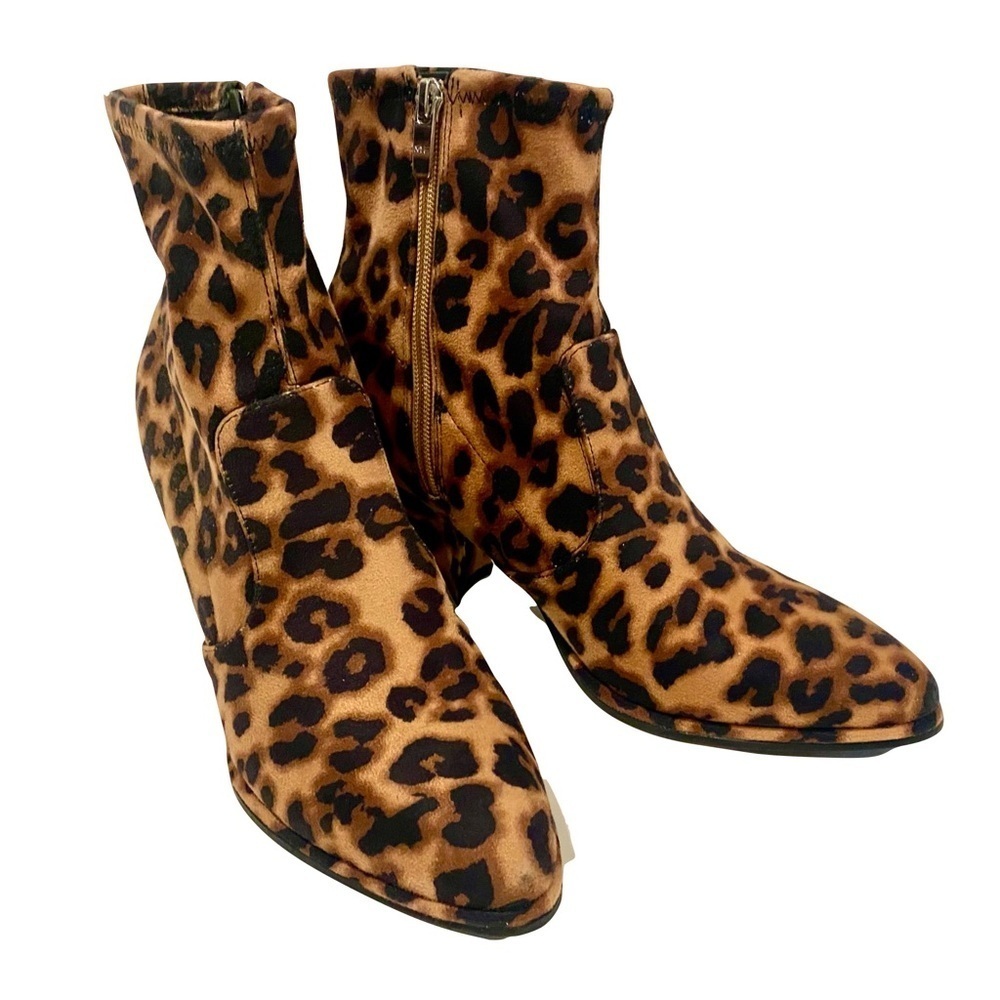 NWOTB Marc Fisher Leaf2 Brown Leopard Print Chelsea Boots Size 7.5